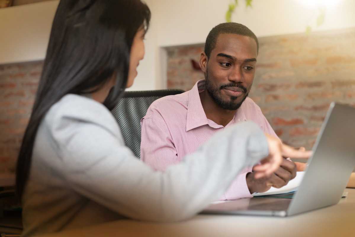 How to Handle Performance Reviews When Reporting to Multiple Managers