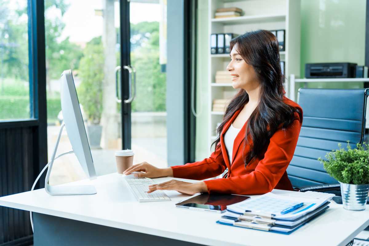 How to Navigate Dual-Income Career Moves Without Compromising Ambitions