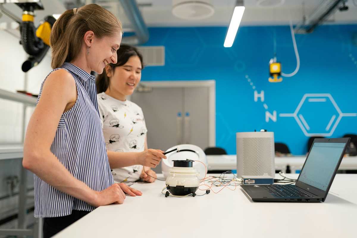 Design Internal Innovation Labs to Prototype Bold Ideas Quickly